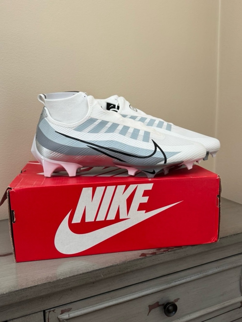 Nike White/Gray Cleats